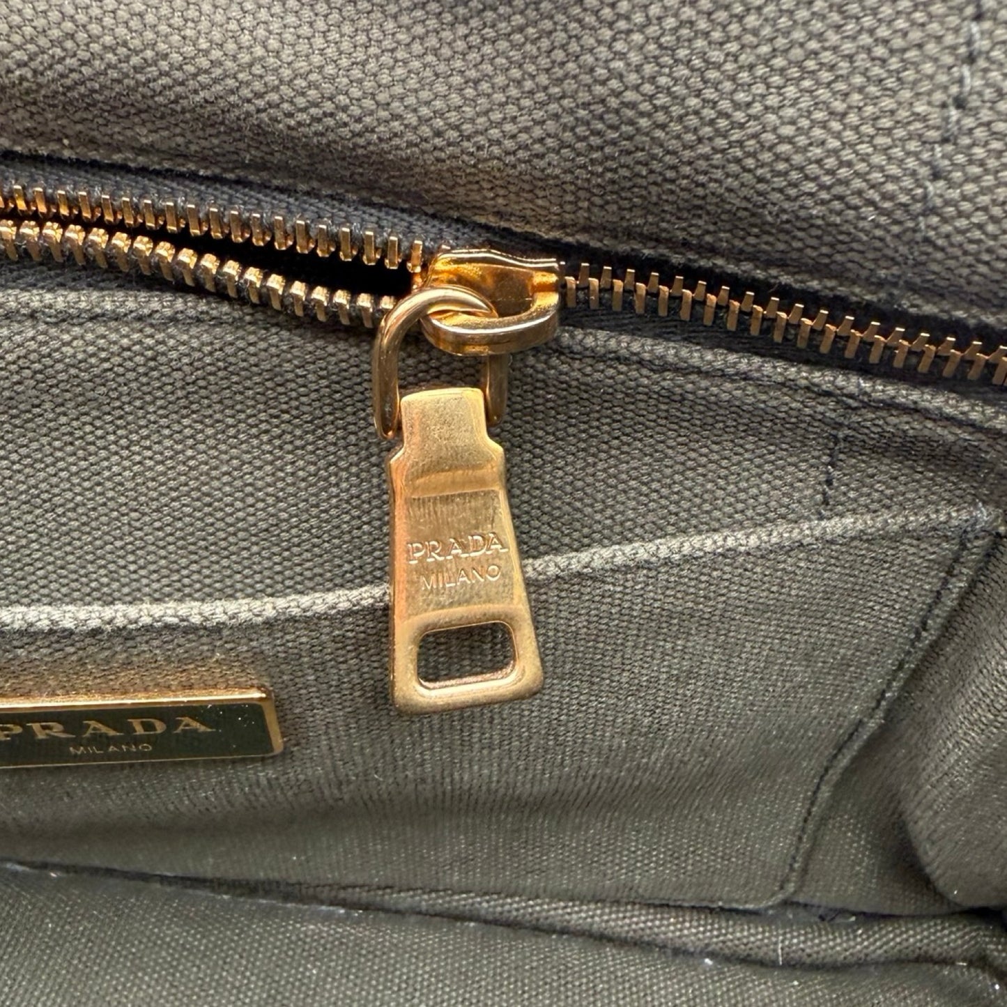 Pre-Owned Prada Canvas Canapa Tote Bag - P1043