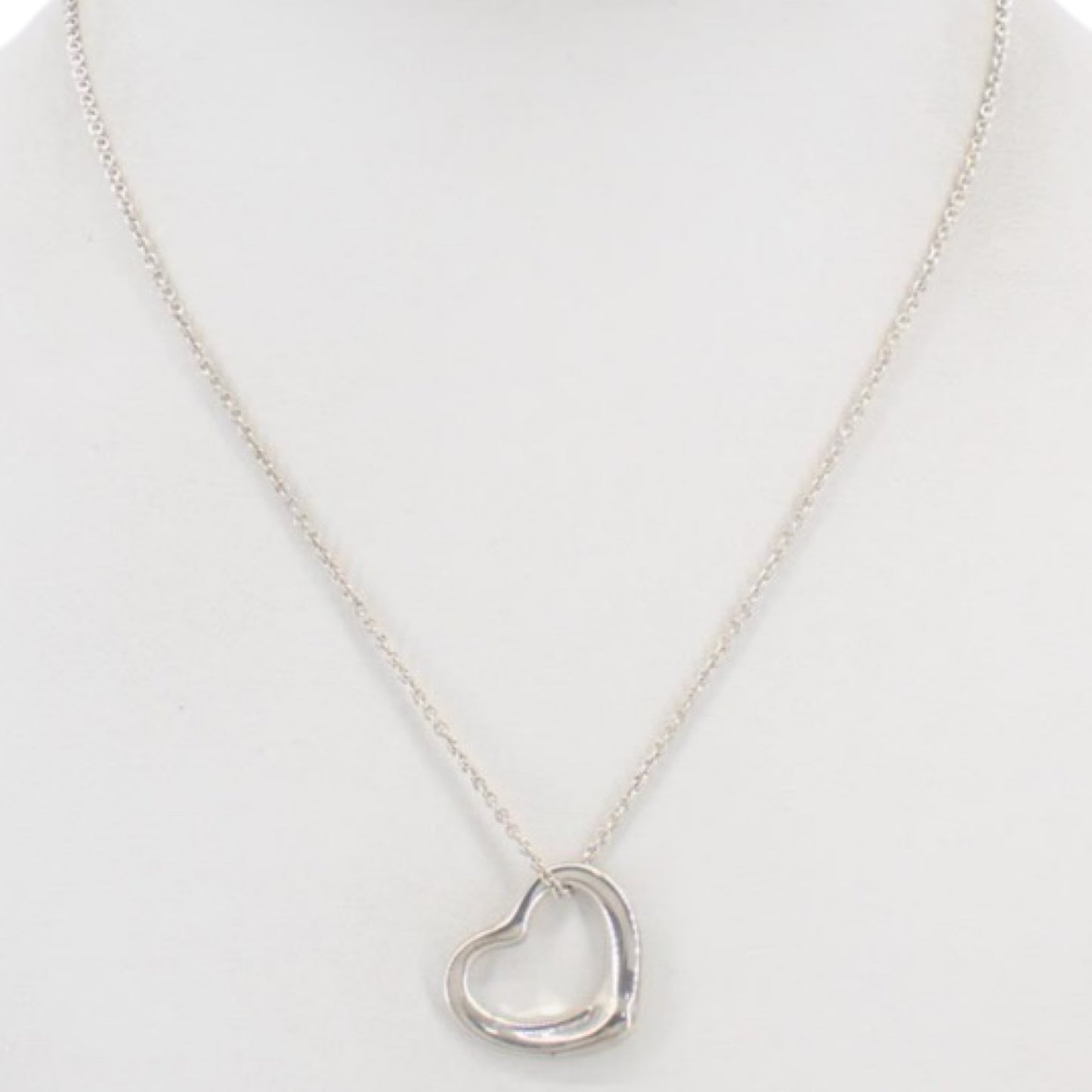 Pre-Owned Tiffany & Co. Open Heart Pendant Small - 16 mm wide - TIF1018