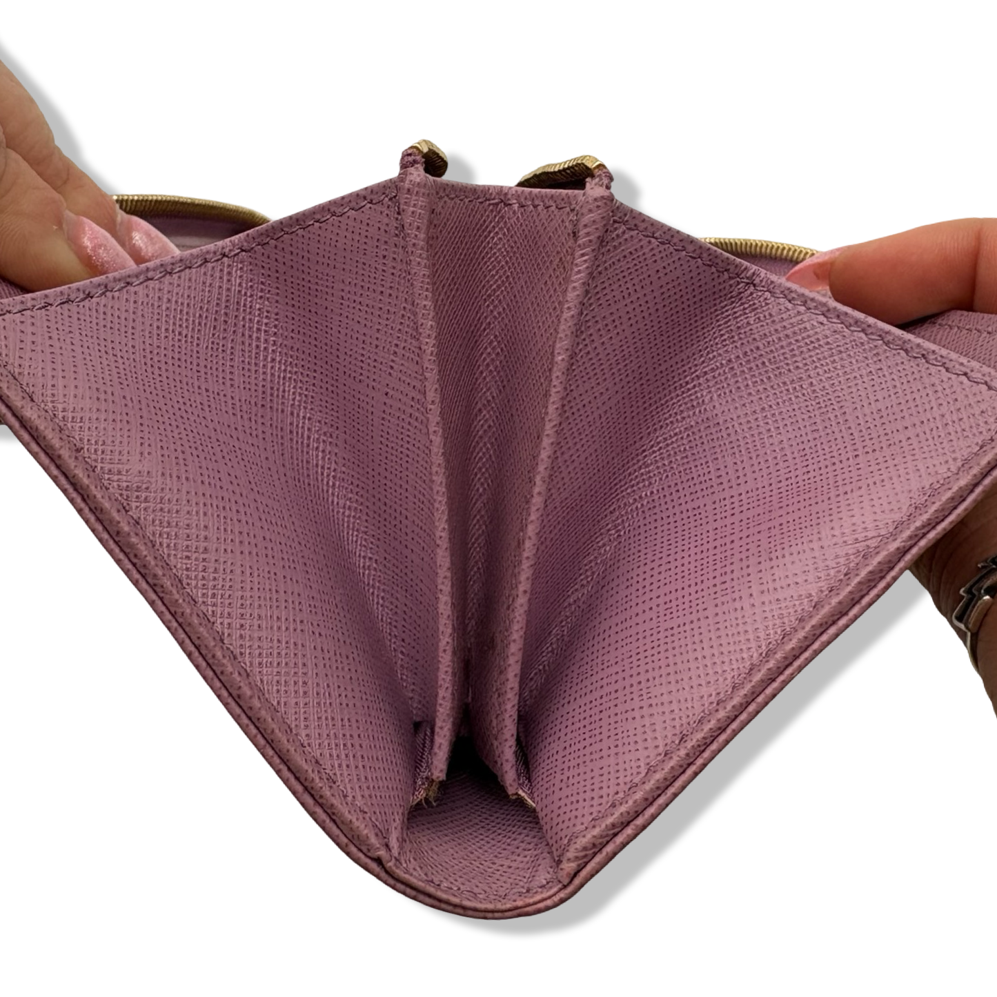 Pre-Owned Salvatore Ferragamo Leather Lilac Wallet - FER1005