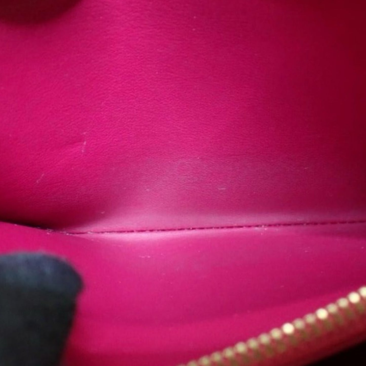 Pre-Owned Louis Vuitton Dark Pink Vernis Zippy Wallet - LV1346