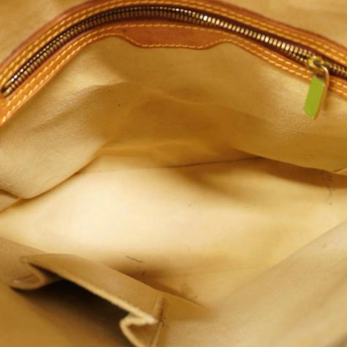 Pre-Owned Louis Vuitton Monogram Canvas Looping GM - LV1476