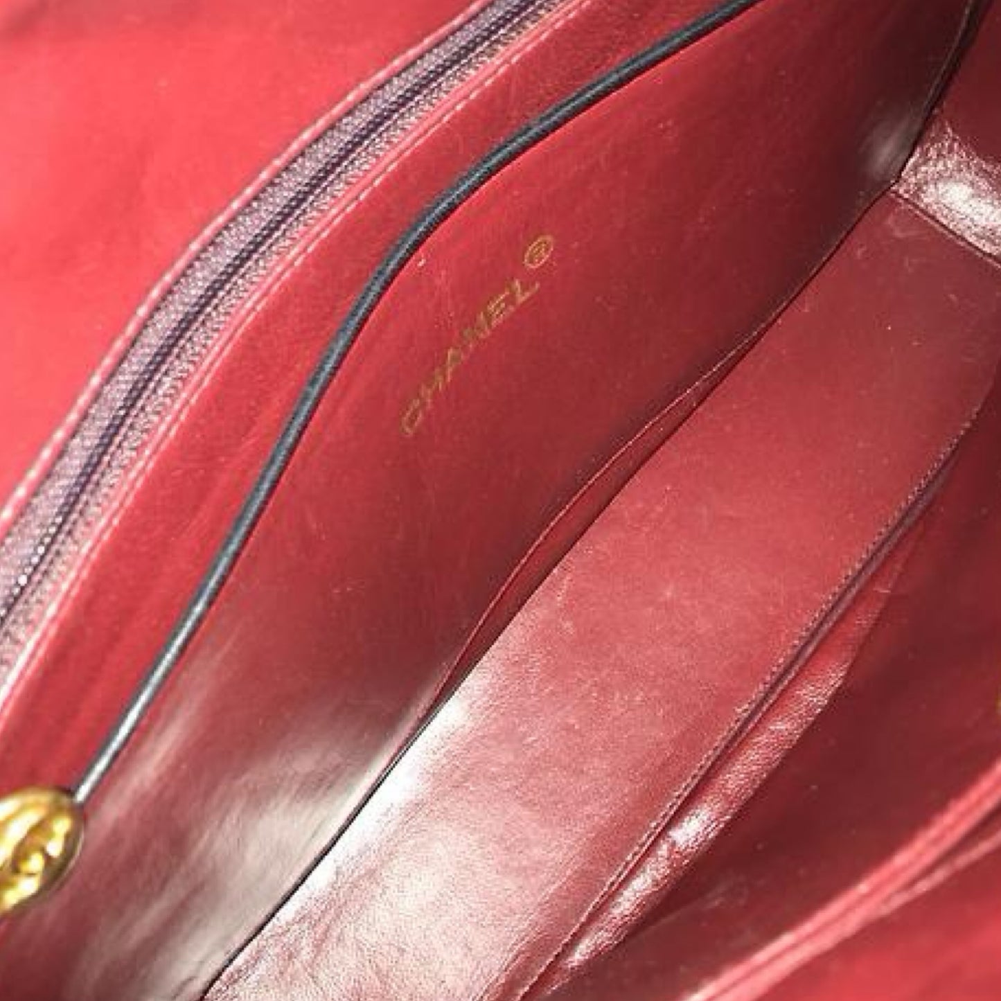Pre-Owned Chanel Lambskin Leather Shoulder Bag - CH1054