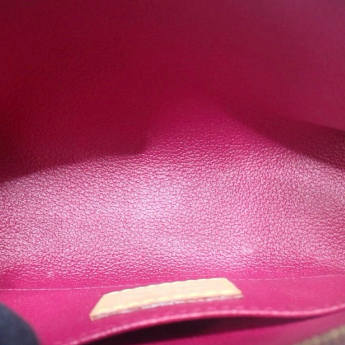 Pre-Owned Louis Vuitton Vernis Leather Cosmetic Pouch - LV1493