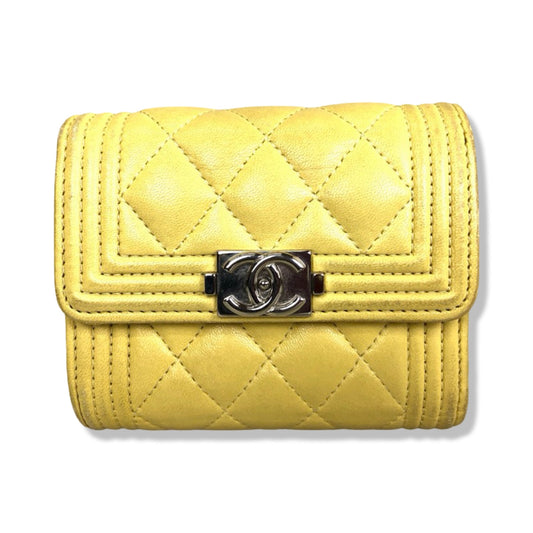 Pre-Owned Chanel Yellow Leather Boy Snap Wallet - 30 Series - CH1036