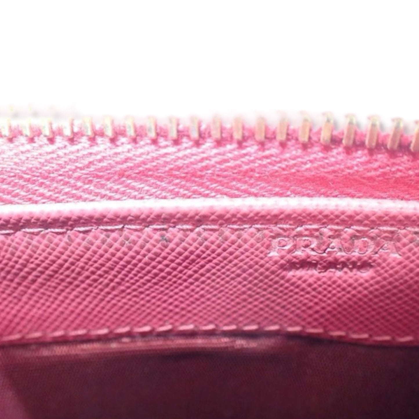 Pre-Owned Prada Saffiano Leather Pink Bow L-Shaped Wallet - P1018