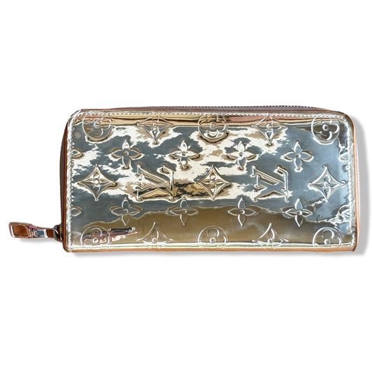 Pre-Owned Louis Vuitton Mirror Leather Zippy Wallet - LV1818